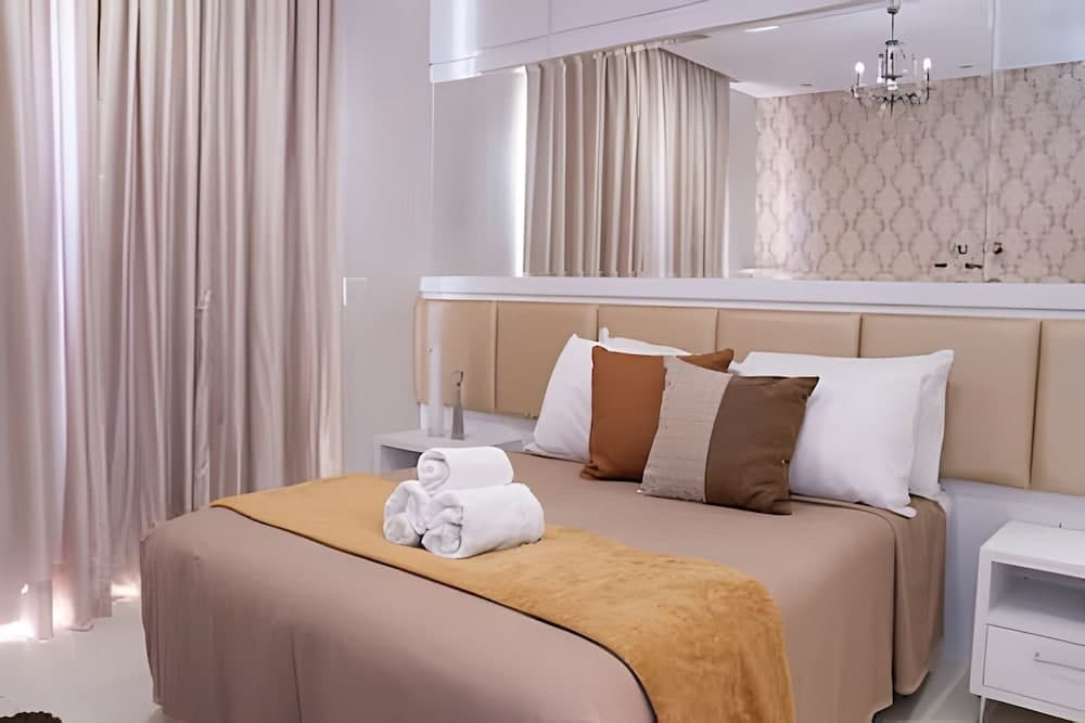 Sobrado 1 Suite 2 quartos AC 1km Shop JL