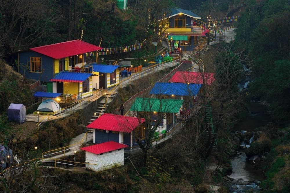 The Hosteller Mussoorie By The Streamside, Kempty