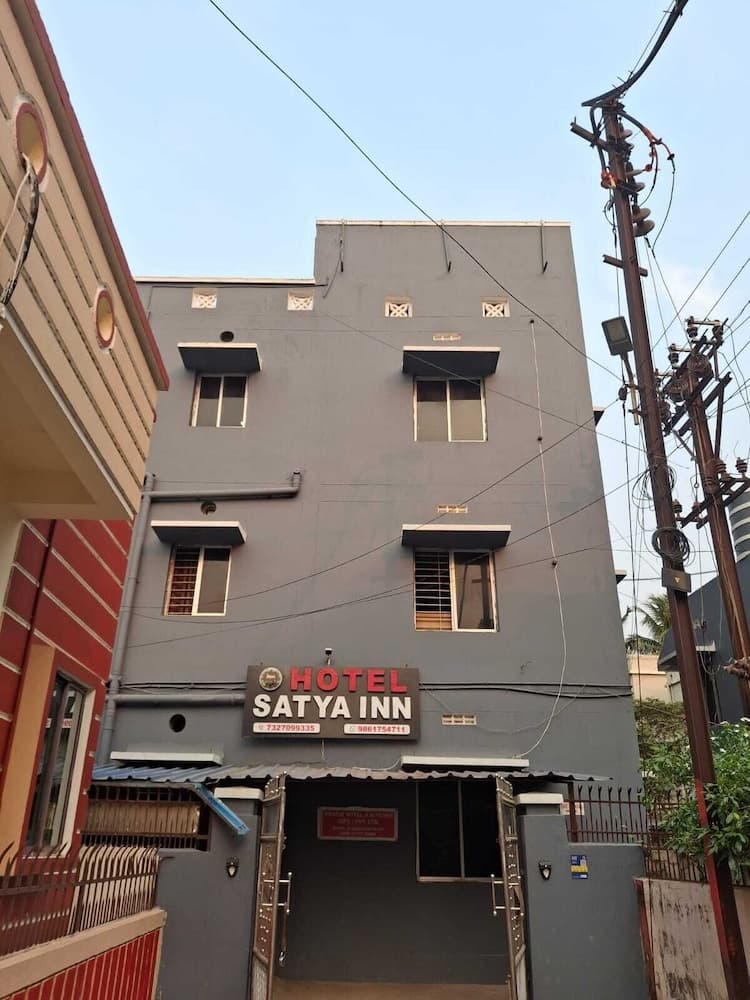 Hotel Satya Inn