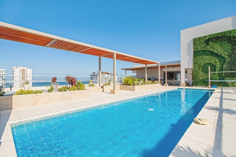 Salguero Suites By HostPro