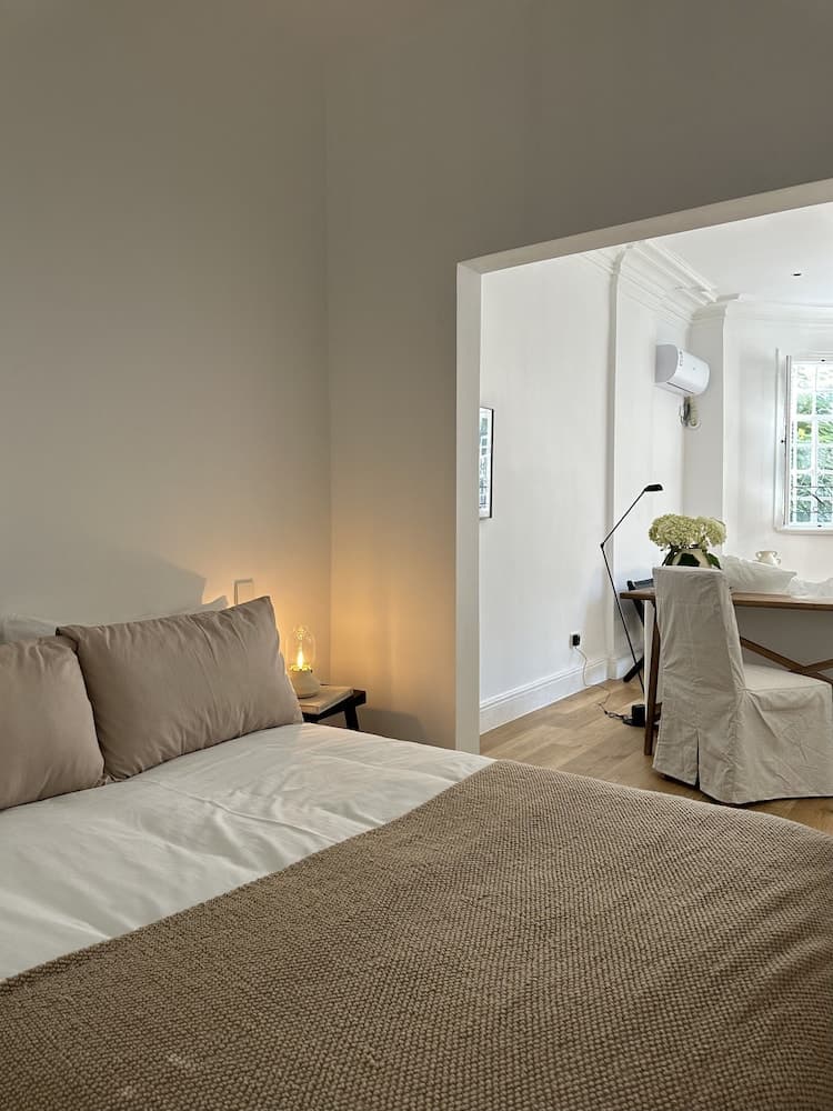 Shanghai Hills& Art Suite 18