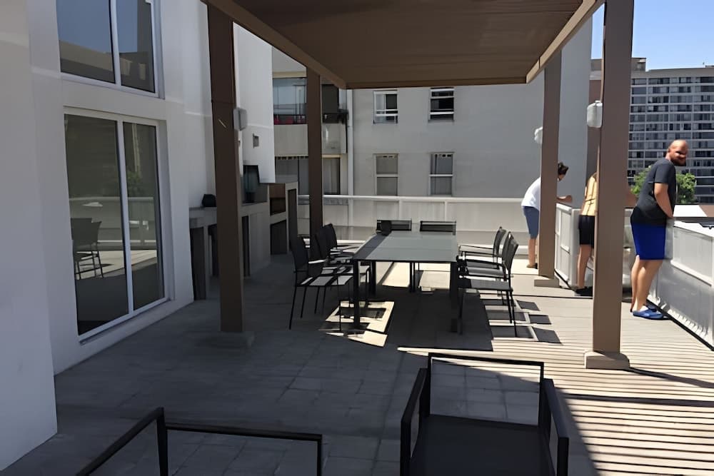 Açık havada yemek servisi