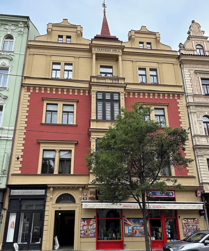 Black Eagle Apartments