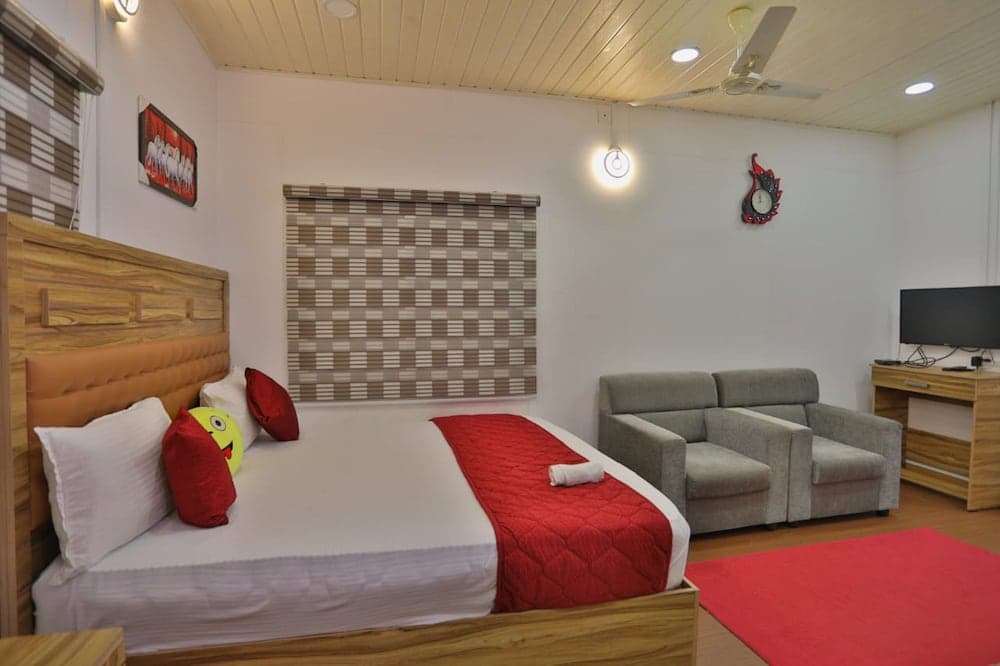 The Svarga Hill View Resort