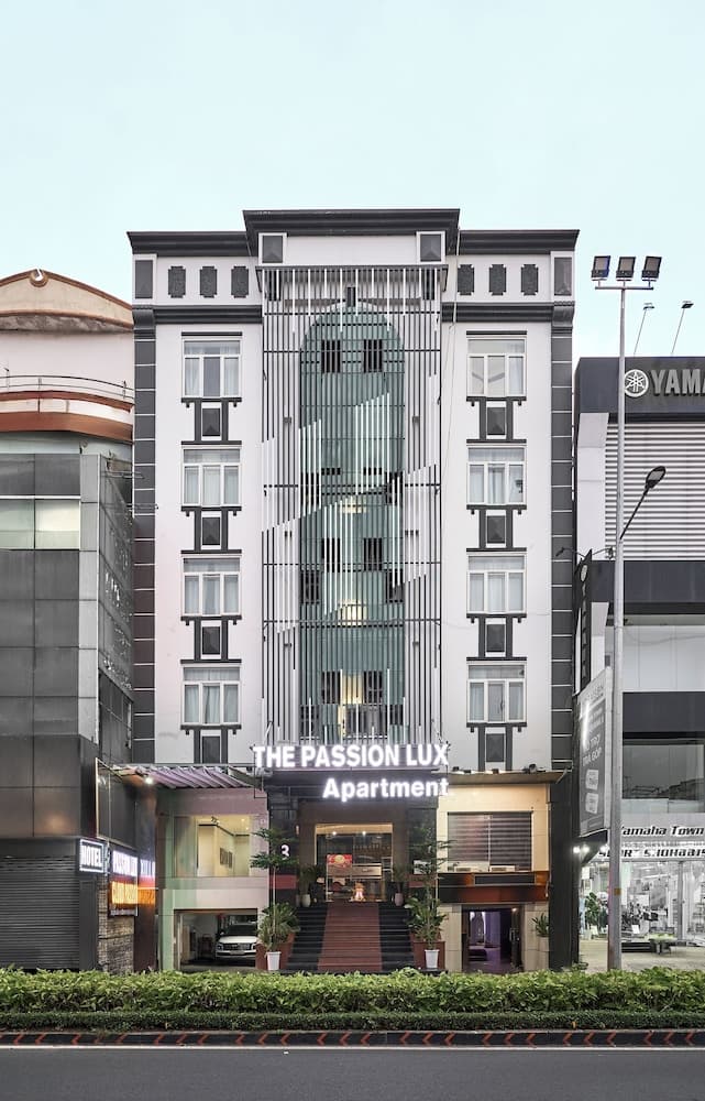 The Passion Lux Airport Hotel Apartment