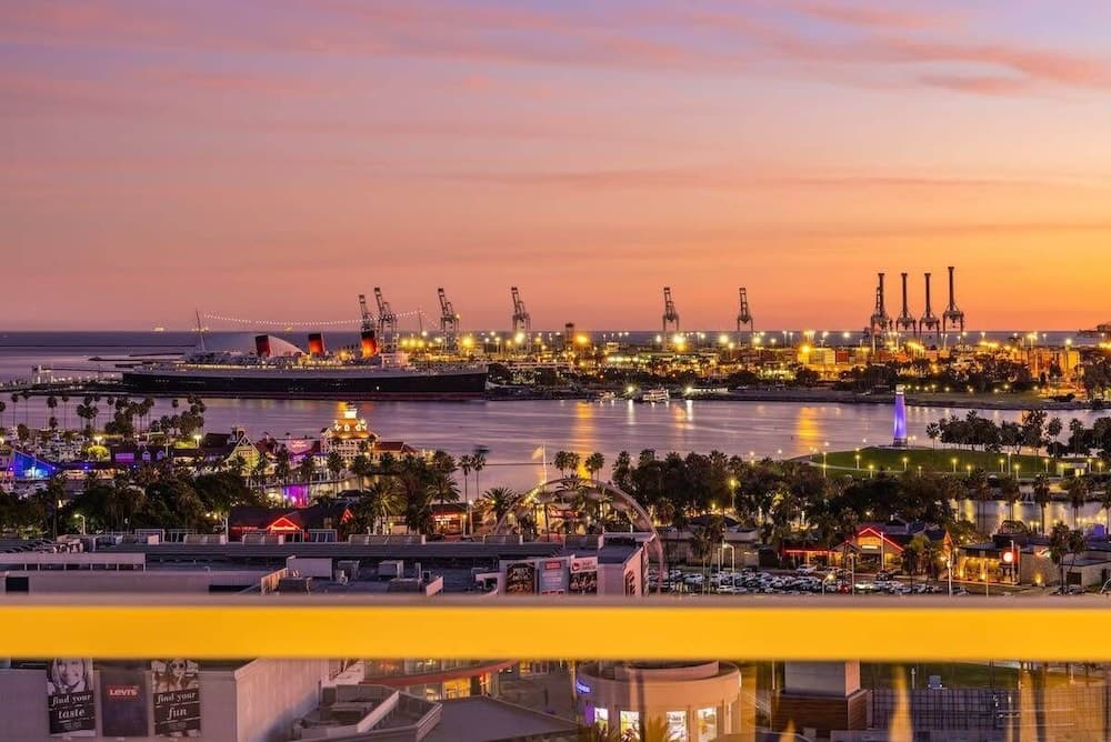 @ Marbella Lane - Grand 2BR w/ Beach & Ocean Views