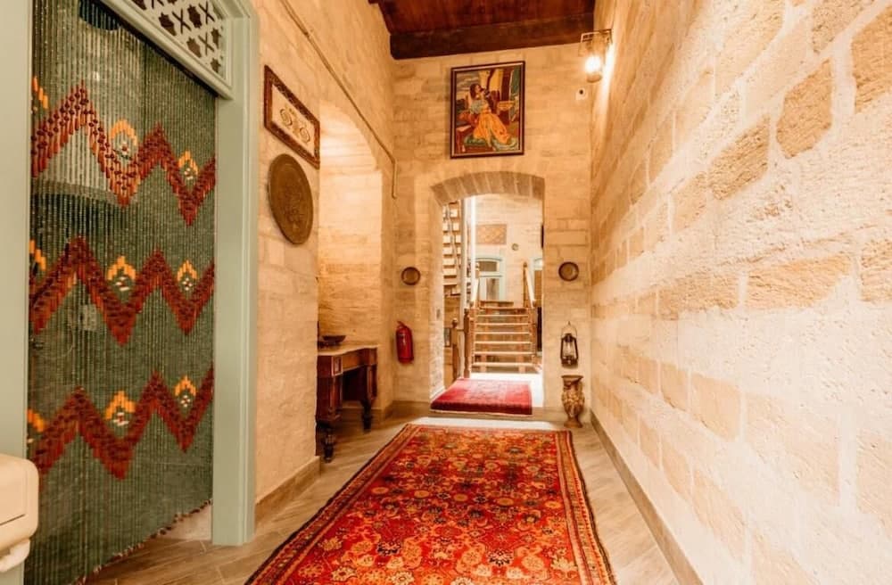 Sazeli Old Baku Hotel