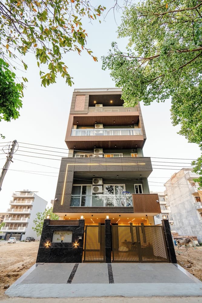 Lime Tree 1BHK Service Apartment Gurgaon