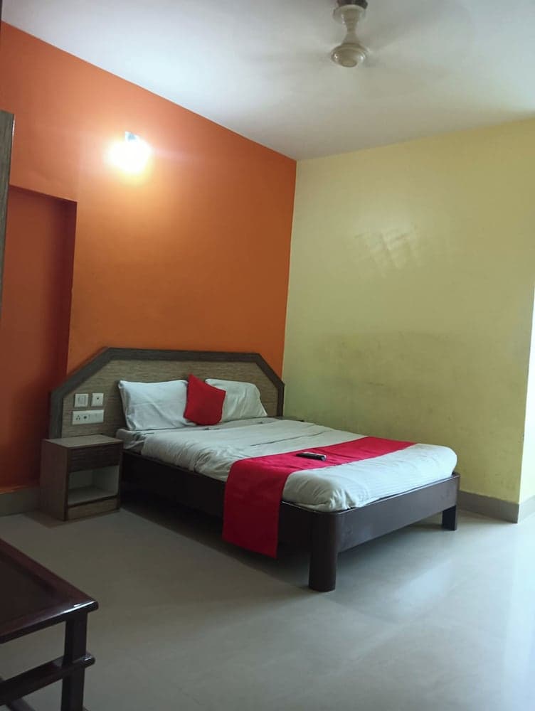 DhamStay Hotel D2 Inn Near Niladri Beach