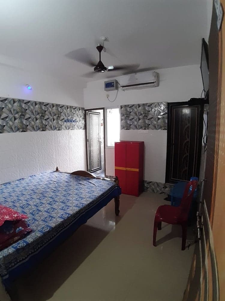 DhamStay Hotel Pranab Sadan Near Beach