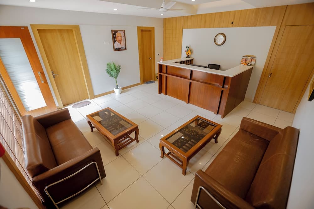 Hotel Mukut Mani Govardhan