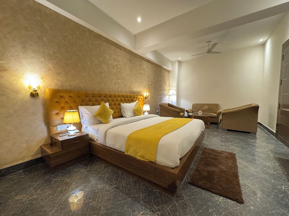 Hotel Shivaka Suites Delhi Airport