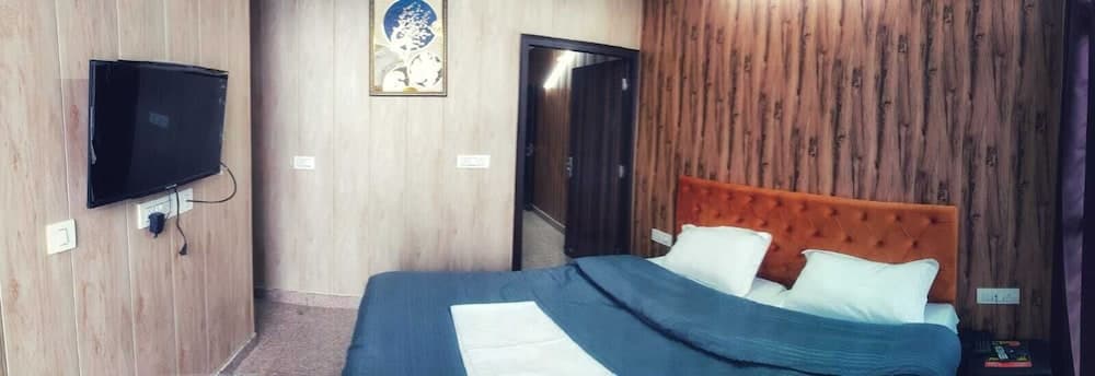 Mountain Retreat by 360 Degree