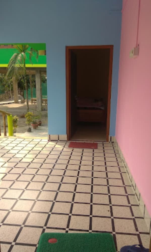 Rhino Cottage Manas By GRB