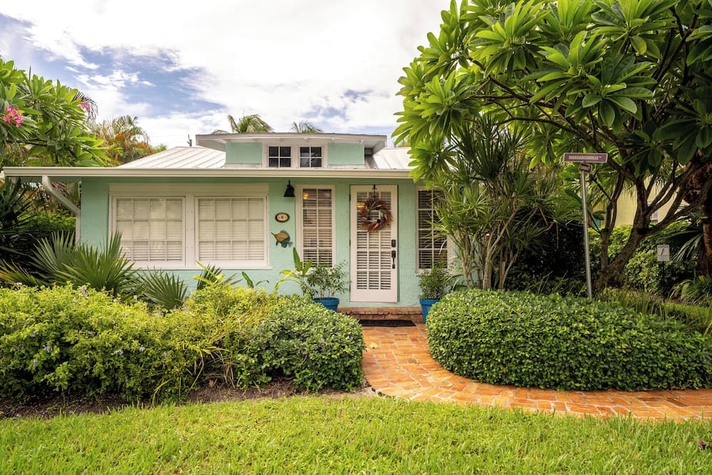 Bahama Breeze Bungalow