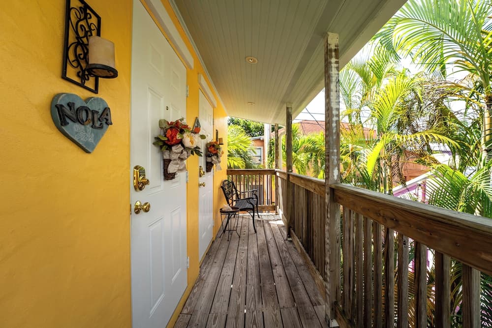 Nola Apartment
