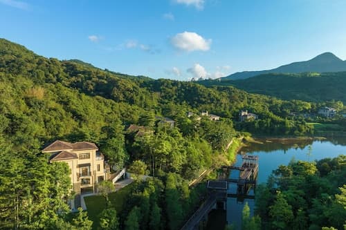 Miyue Shenzhen Tianlu Secret Wild Wizard Holiday Hotel