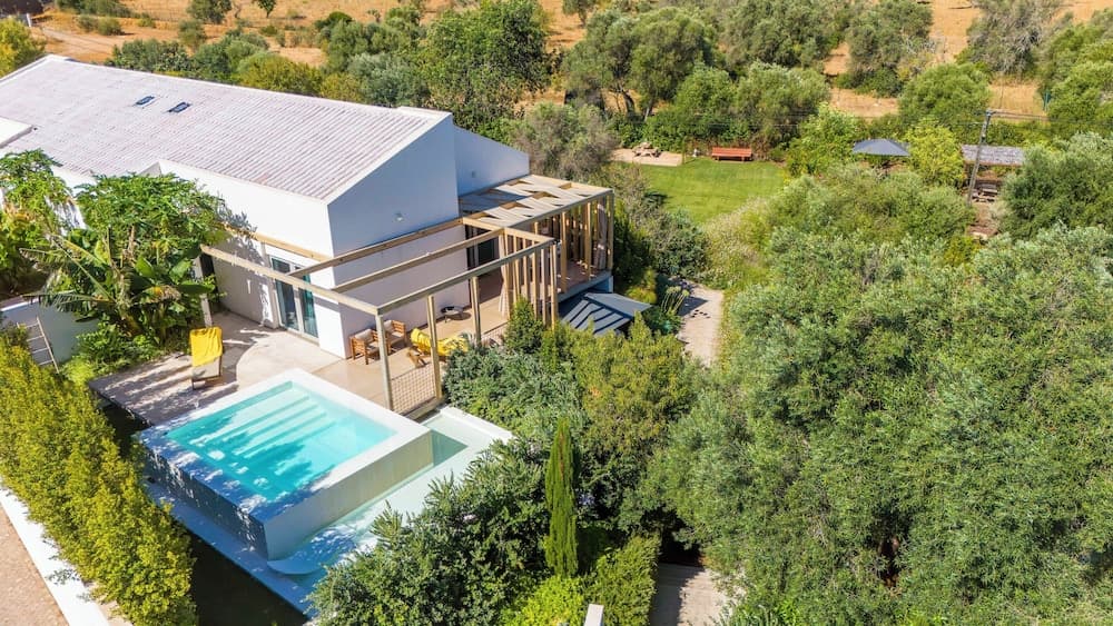 Laranjal Farm House