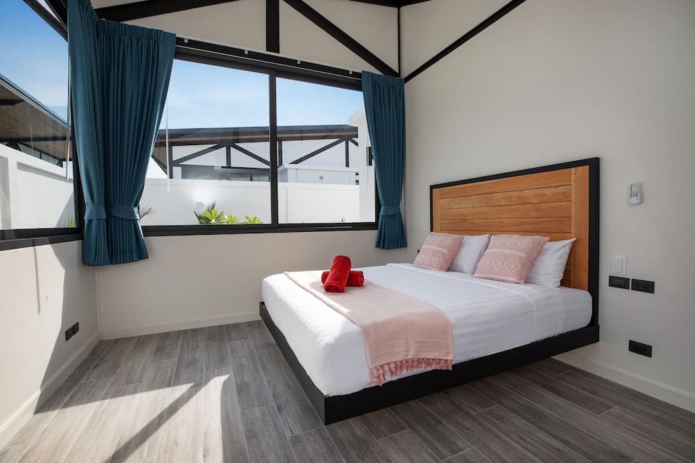 New 19m Eco Pool Villa Sunset Garden 10