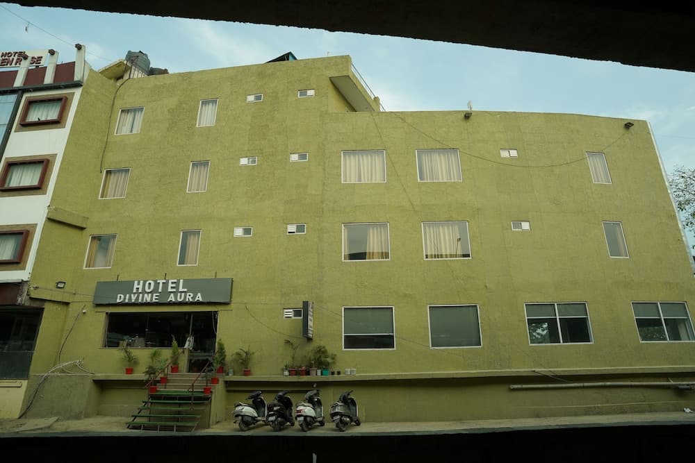 Hotel Divine Aura - A Premium Hotel
