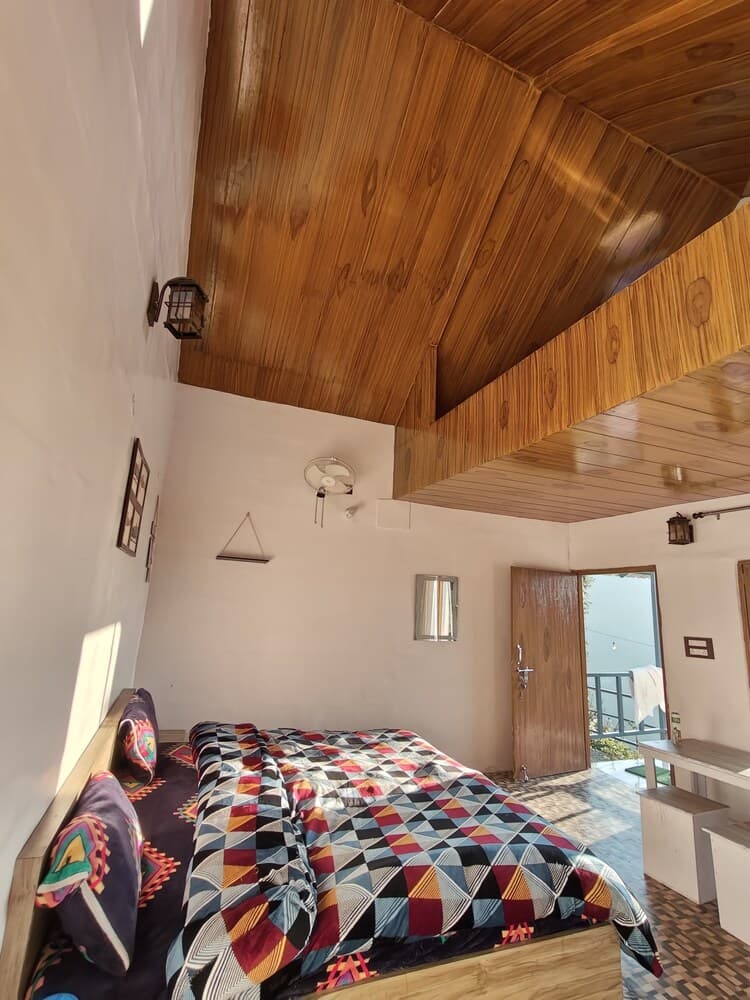 Himwanderer Camps and Cottages Pangot