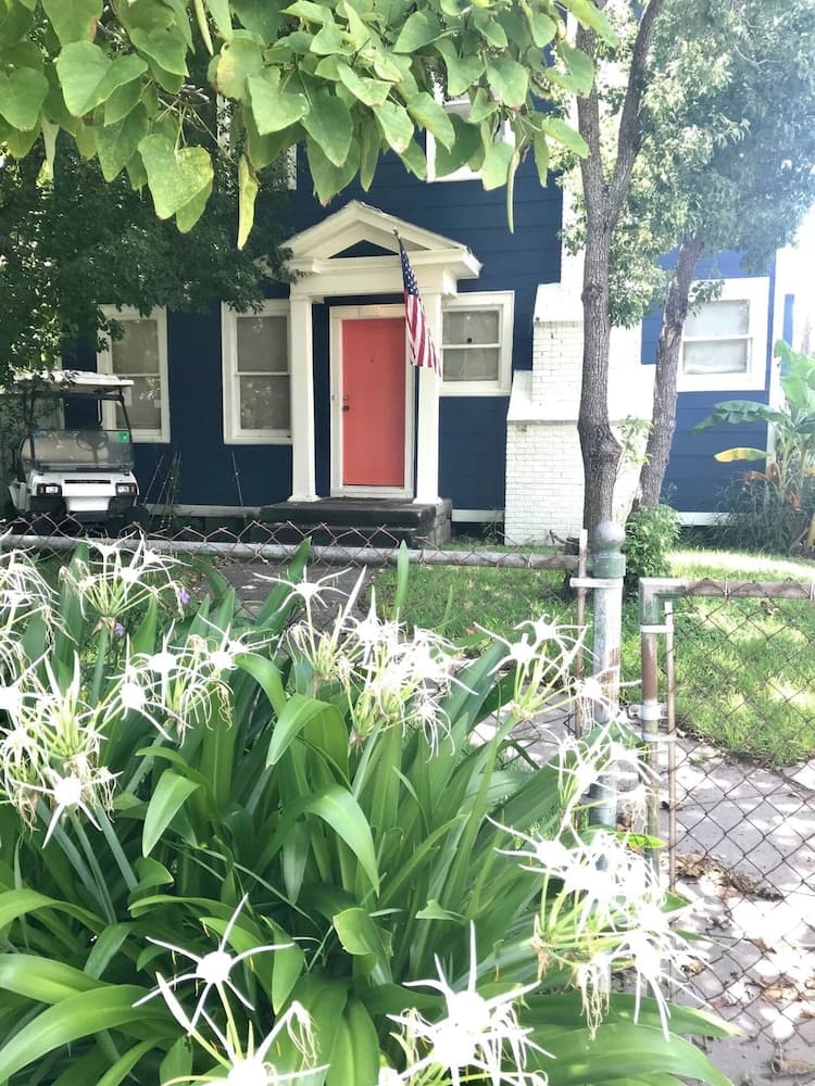 Charming Coastal Retreat