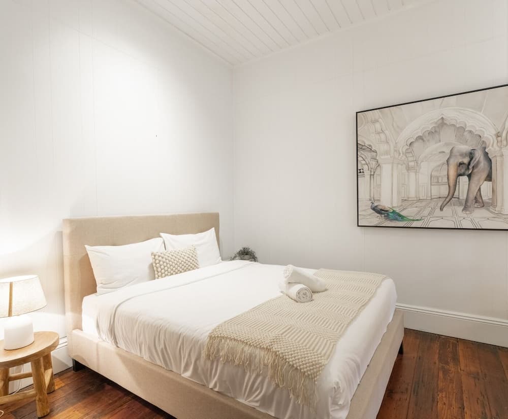 Kozyguru | Balmain | Charming 3 Room Cottage