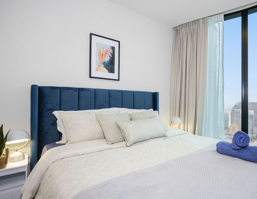 Kozyguru | Mel City 2-Bed Apt With Stunning Views