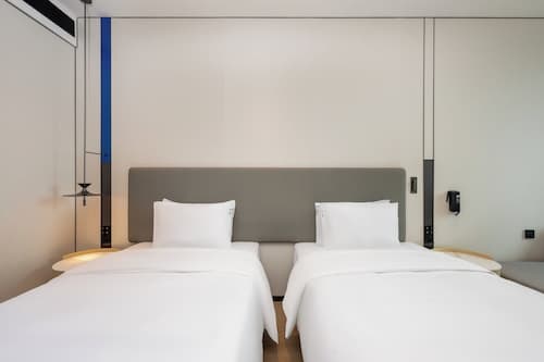 Holiday Inn Express Shanghai Hongqiao CBD by IHG