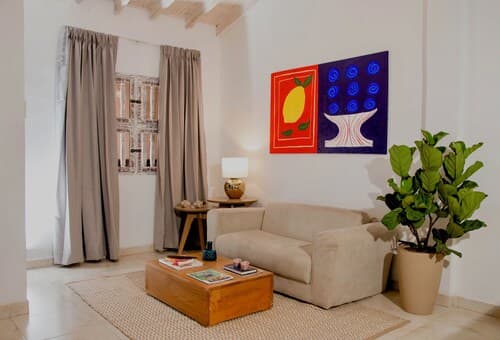 2BR APARTMENT IN THE WALLED CITY