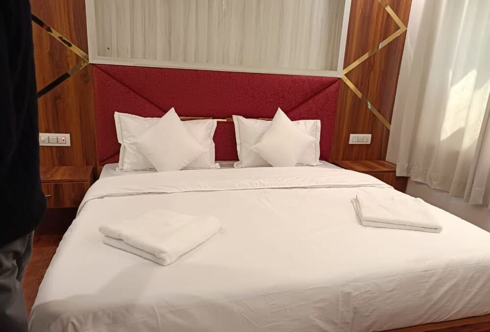 Hotel Khyber By Angl Wings