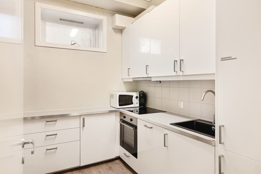 Fløyen Suites - Private Rooms I Location