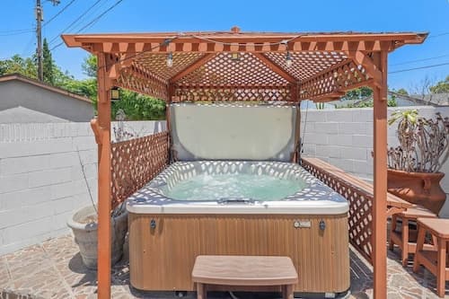 5 BR Jacuzzi Disney Knotts Beach