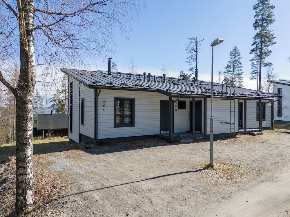 Spacious 2BR Cabin at Riihivuori Peak