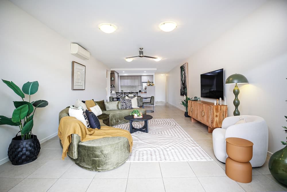 Luxury Cairns Stay with Pool and BBQ