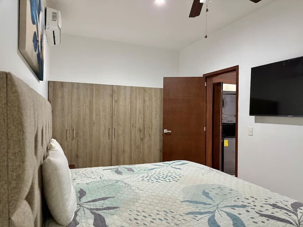 Rincon Colonial Apartments