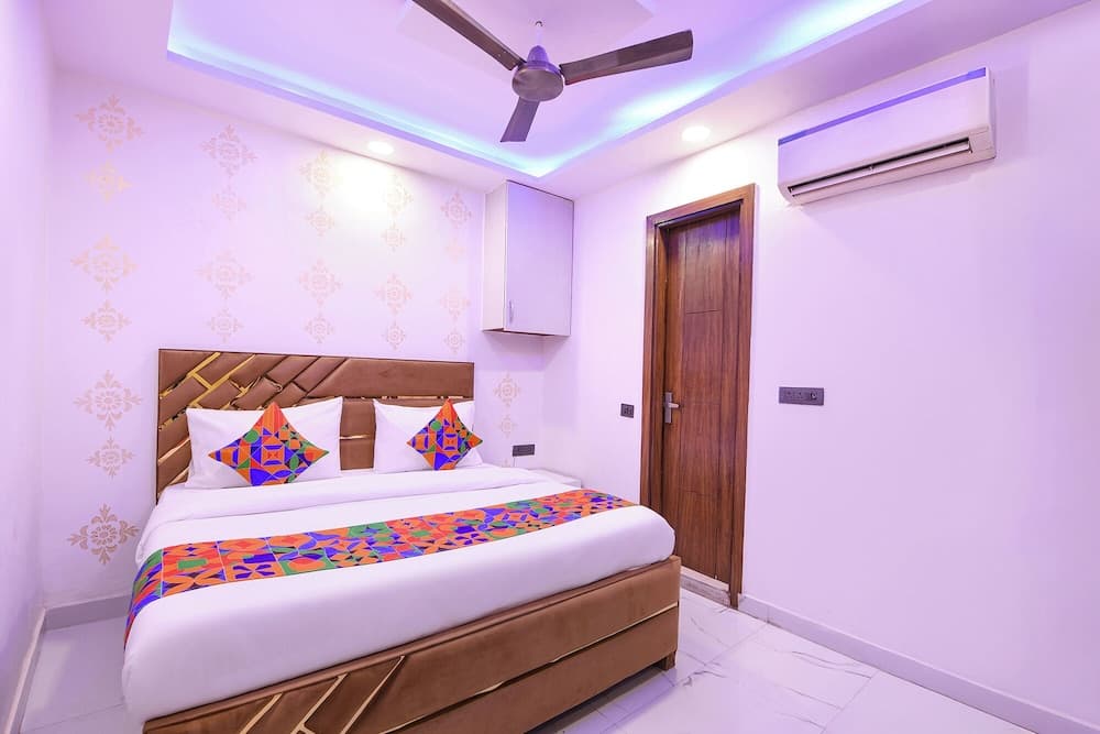 Fabhotel Np International