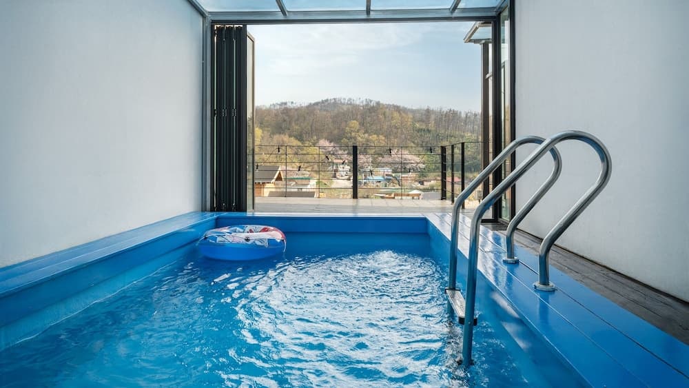 Yeonorang Park Pool Villa in Pohang