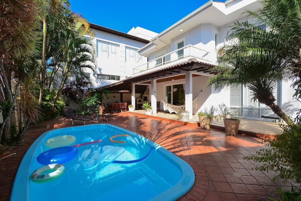 Elegante Casa com Piscina - João Paulo