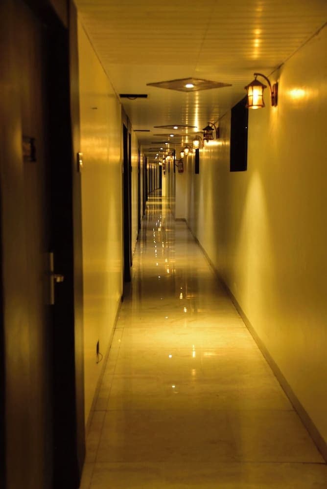 Hotel Embassy Suites