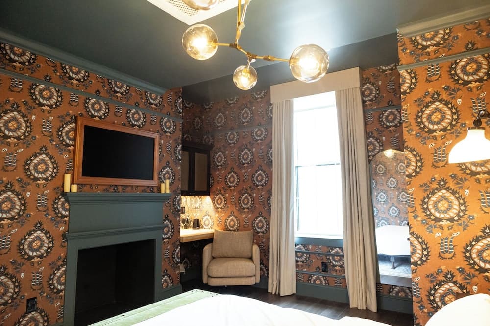 The Gas Lamp Hotel - 1BR - Latimer