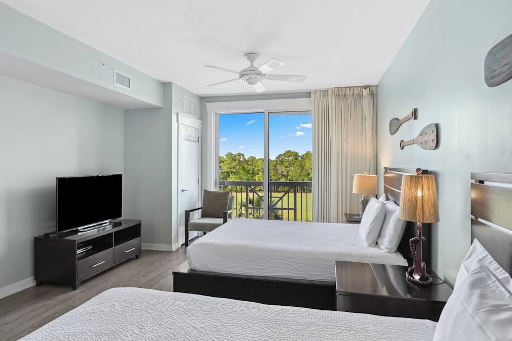 Studio Condo in Luxe Sandestin Resort w/ Balcony, Pool, + Walk to Baytowne Wharf