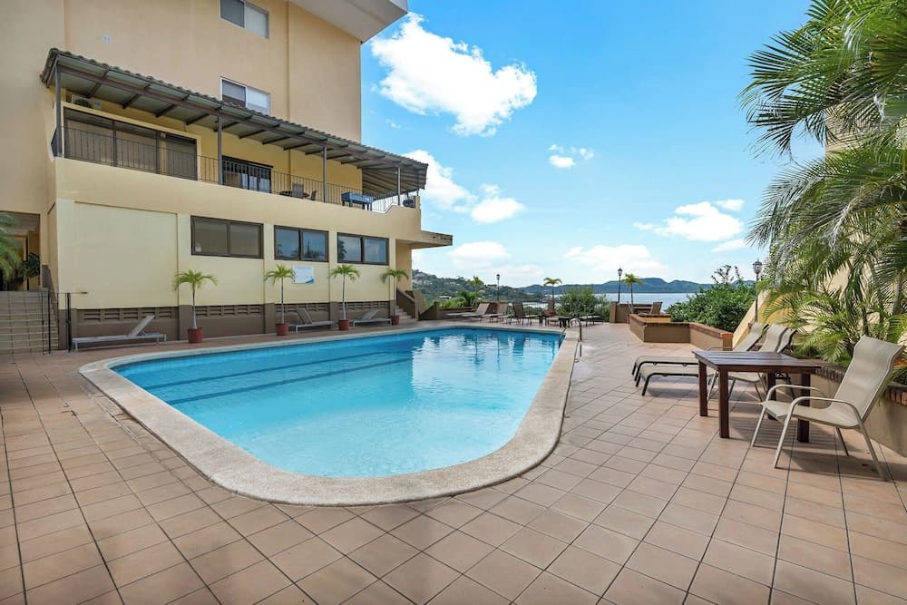 Sunset Heights 301