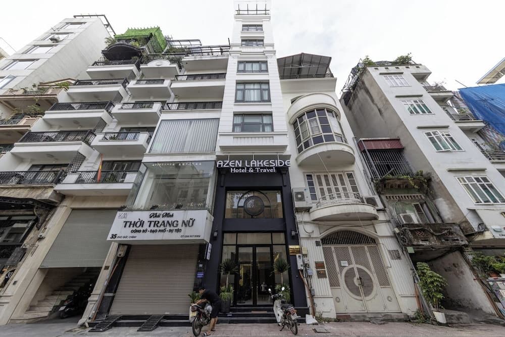 Azen Lakeside Hotel & Travel