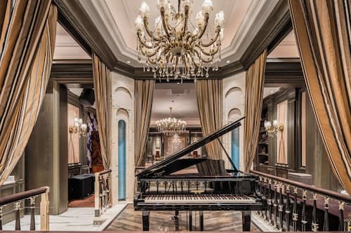 Paris Hotel