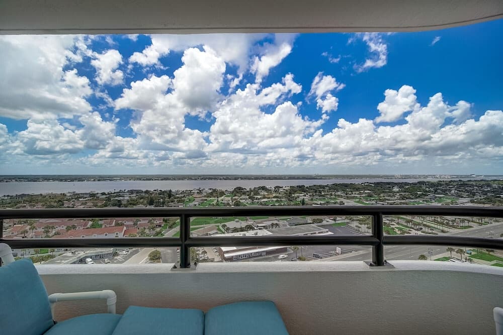 Sherwin Condominium 1801