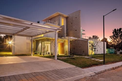 Golf View Home by Stayjade