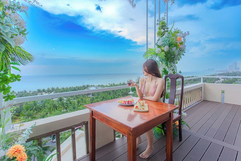 Seavitel Beach Hotel Da Nang