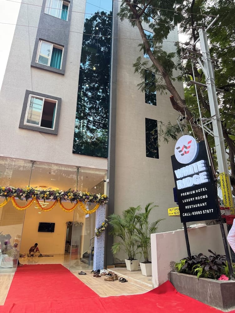 Konaklama yerinin ön cephesi