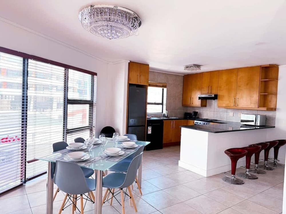 Spacious 1 Bedroom Apartment, Atlantica, Seapoint